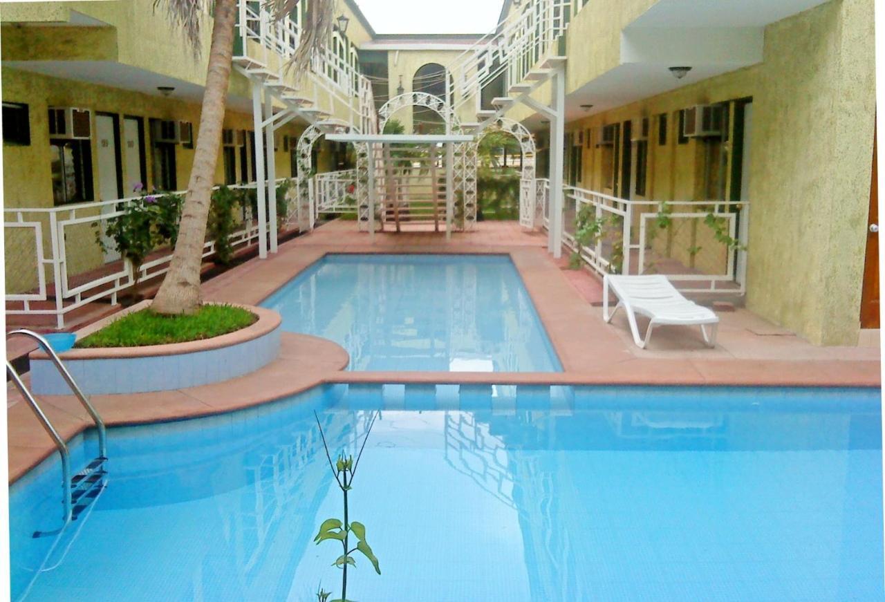 Hotel Coranda Colima Extérieur photo